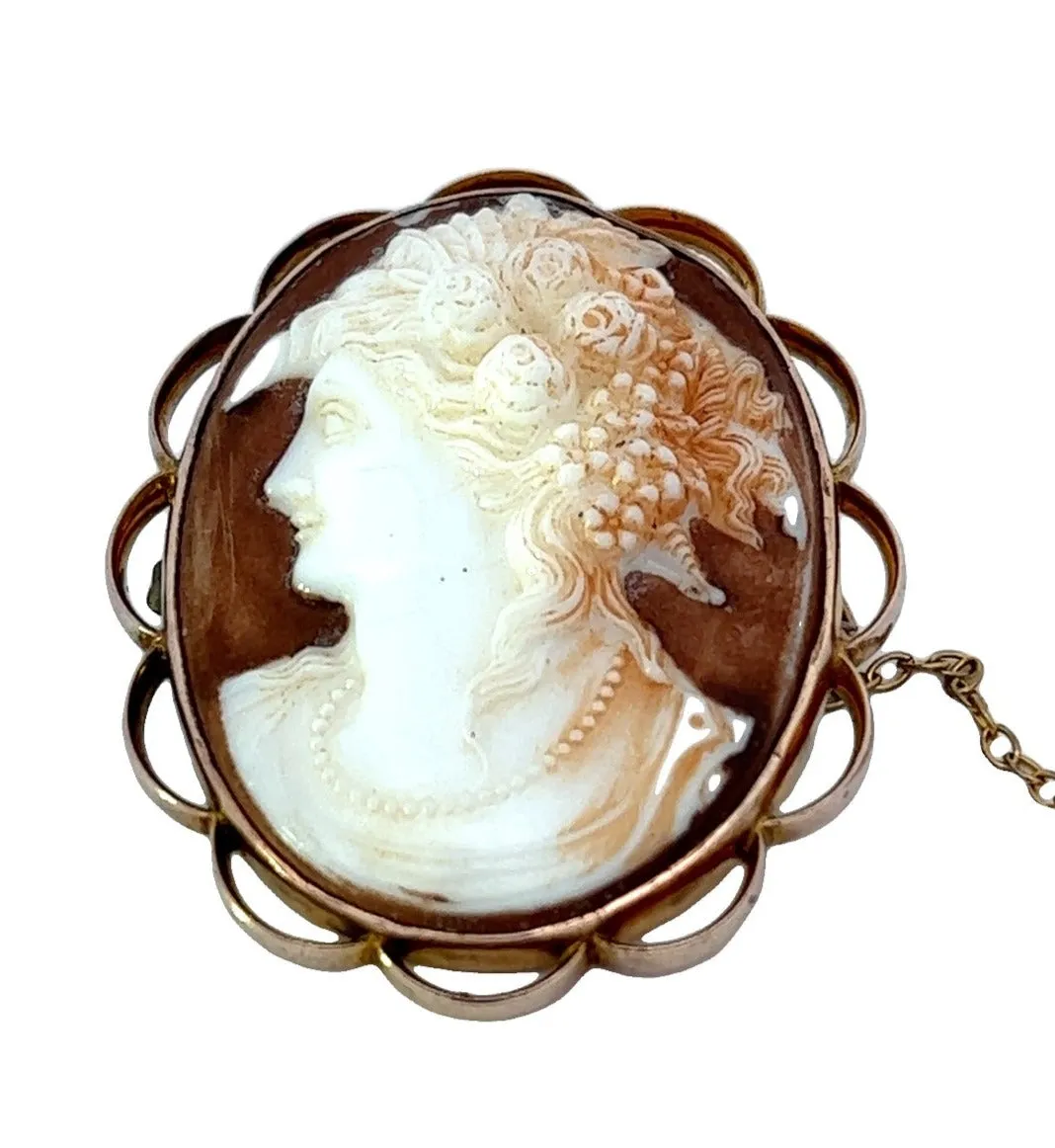 9ct Yellow Gold Plastic Cameo Brooch