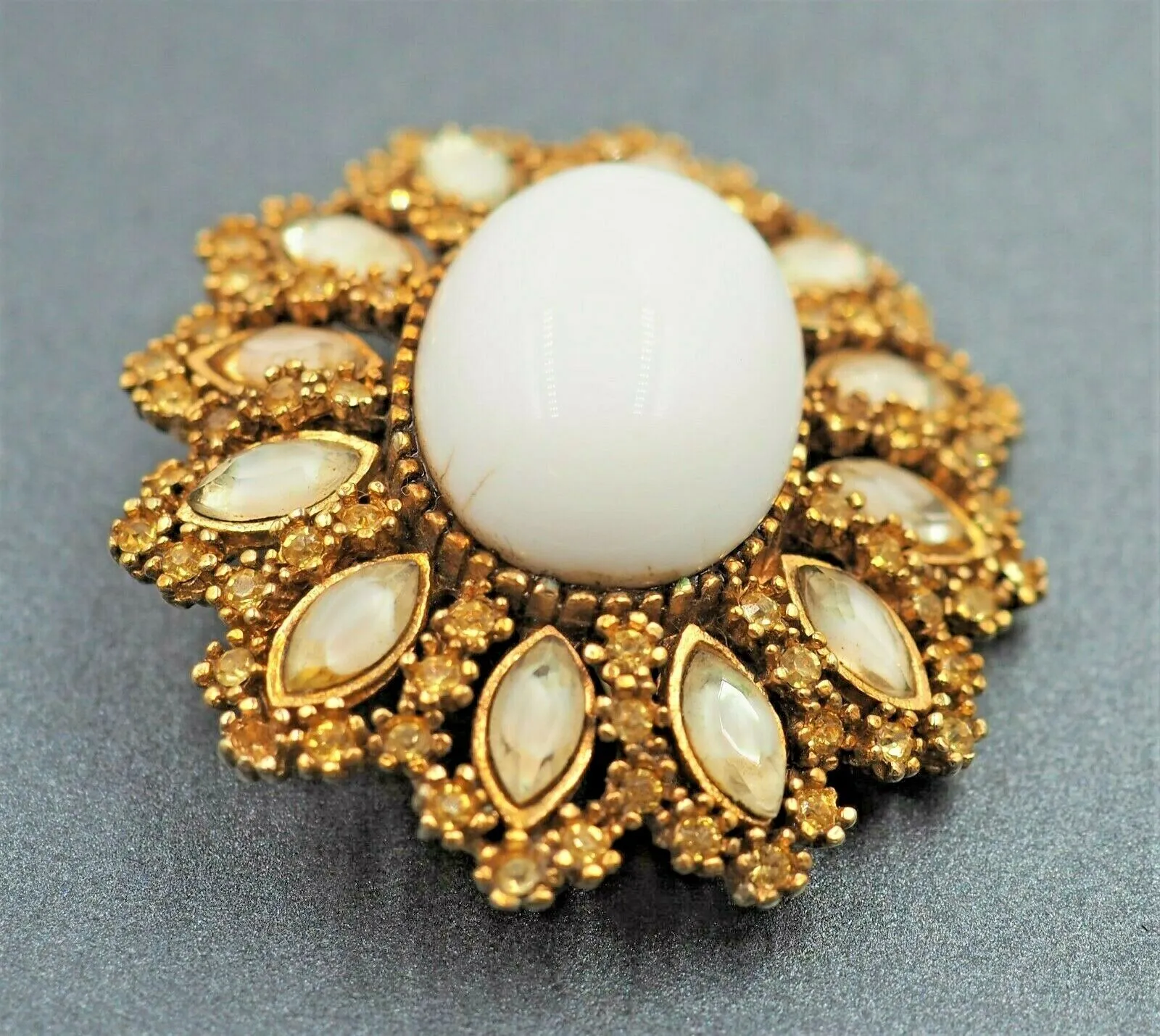 Glass & Rhinestone Vintage Goldtone Brooch