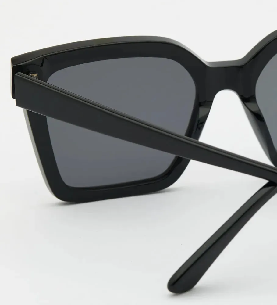 Ivy Black Sunglass Readers